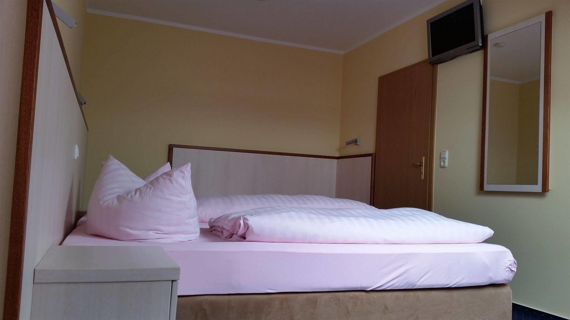 Haffidyll Garni Hotel เรลิค ภายนอก รูปภาพ